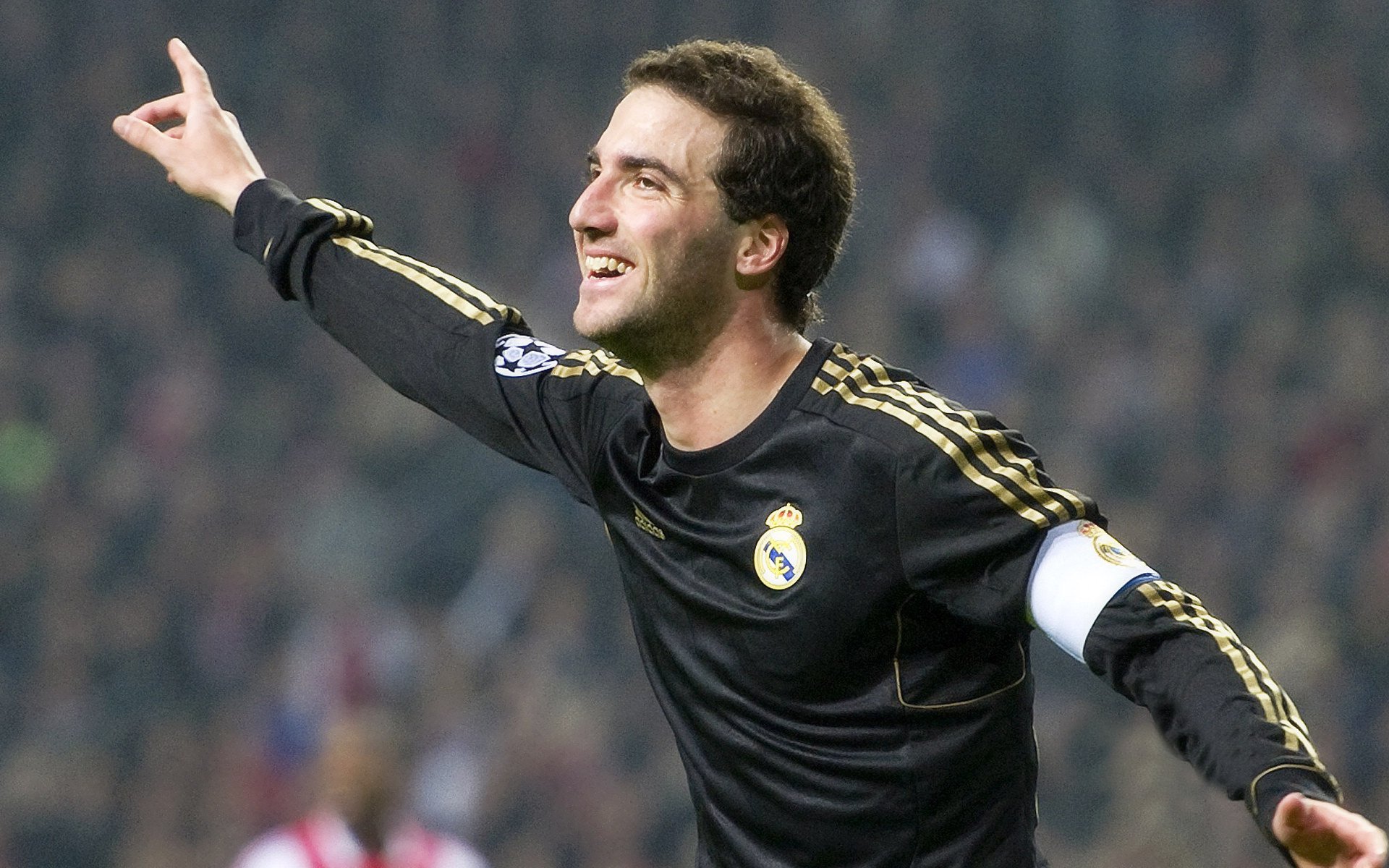 年度明星榜单火热出炉，你心中谁是最耀眼？